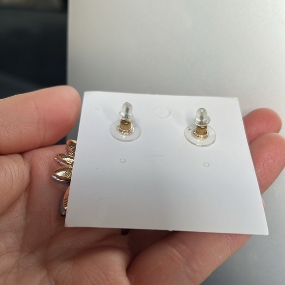 Statement earrings for pierced ears - Picture 3 of 3